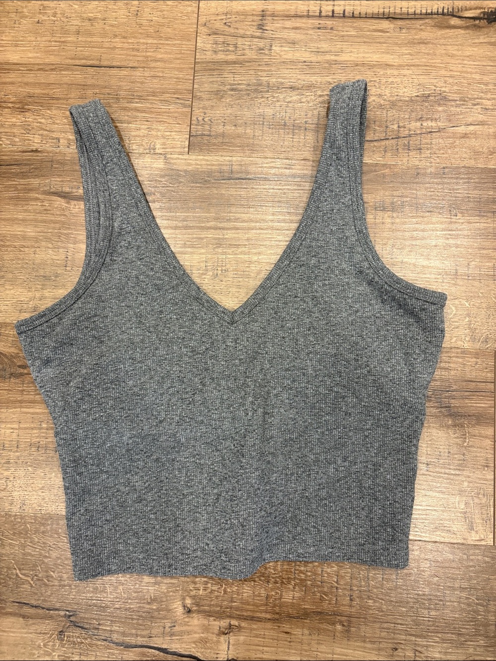 GAP Gray Ribbed V-Neck Crop Top